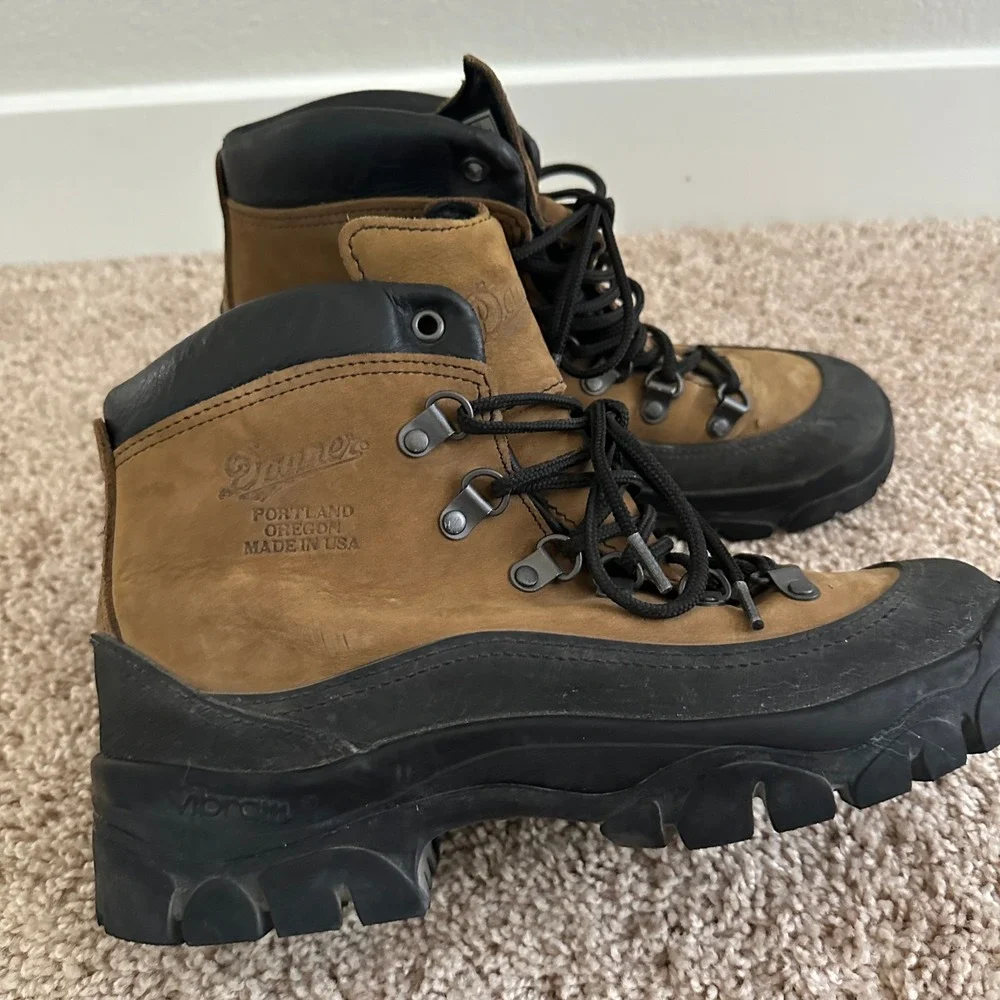 Danner Combat Hiker Boots Mens 7.5 Brown Leather Vibram Military Made in USA